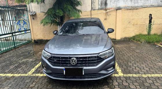 VOLKSWAGEN JETTA 1.4 250 TSI TOTAL FLEX R-LINE TIPTRONIC VOLKSWAGEN JETTA 1.4 250 TSI TOTAL FLEX R-LINE TIPTRONIC